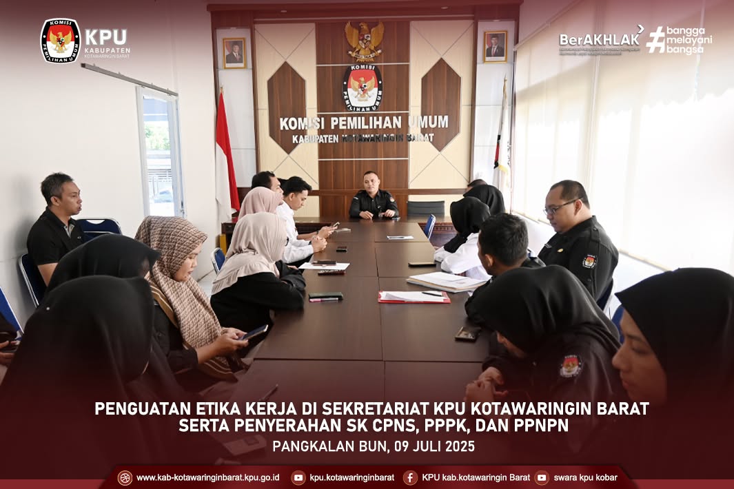Penguatan Etika Kinerja di Sekretariat KPU Kotawaringin Barat penyerahan SK CPNS, PPPK, PPNPN